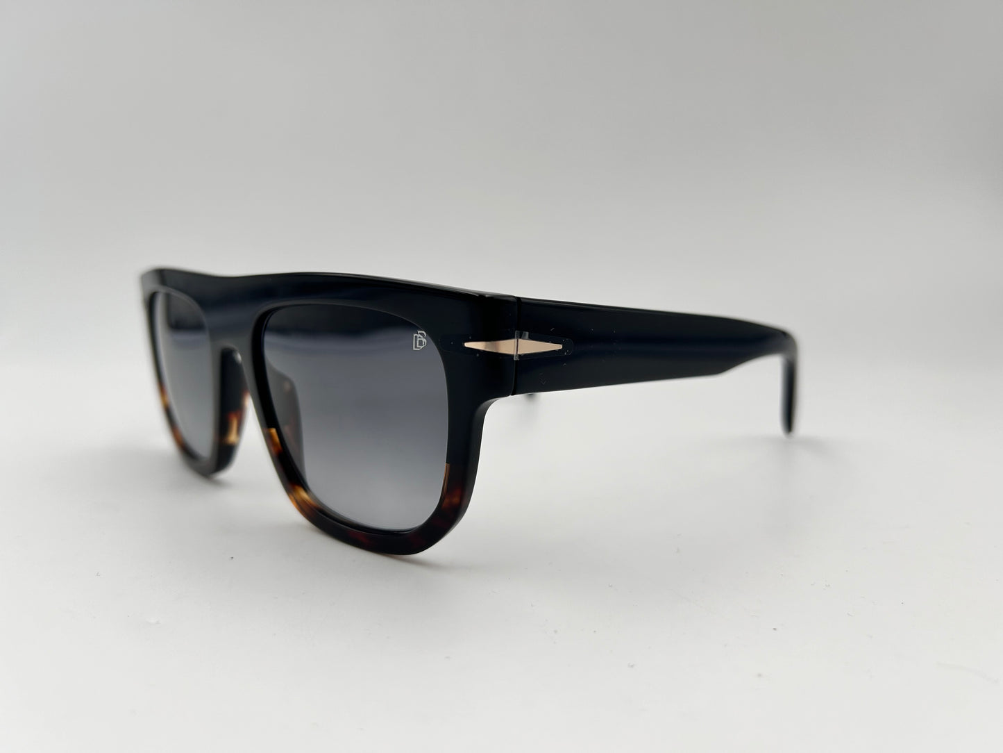 DB 7044/S 37N