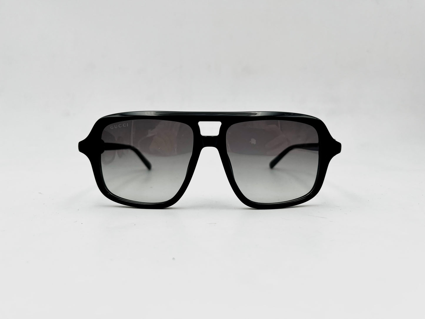 GG2052S 011