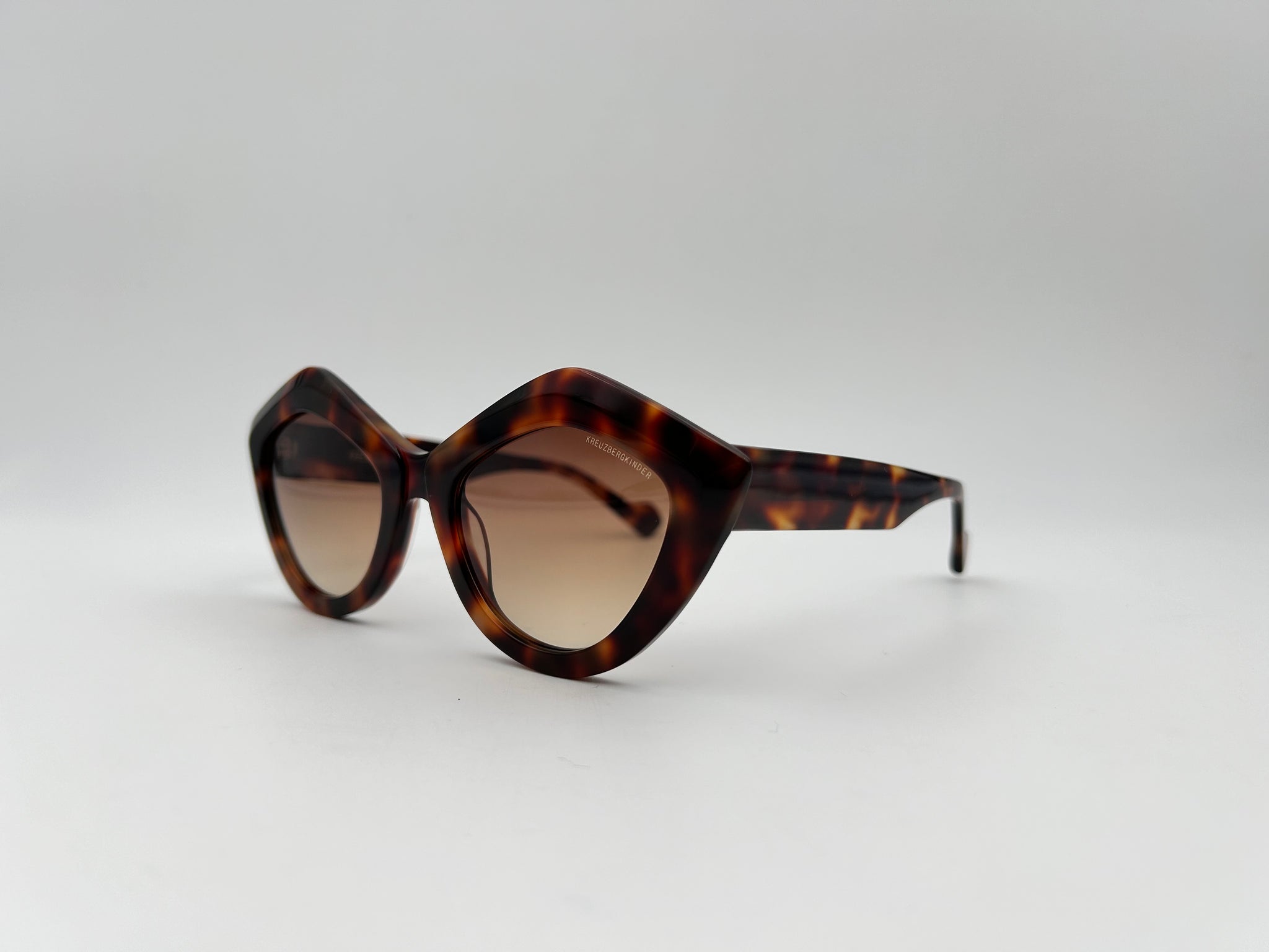 DELPHINE C2