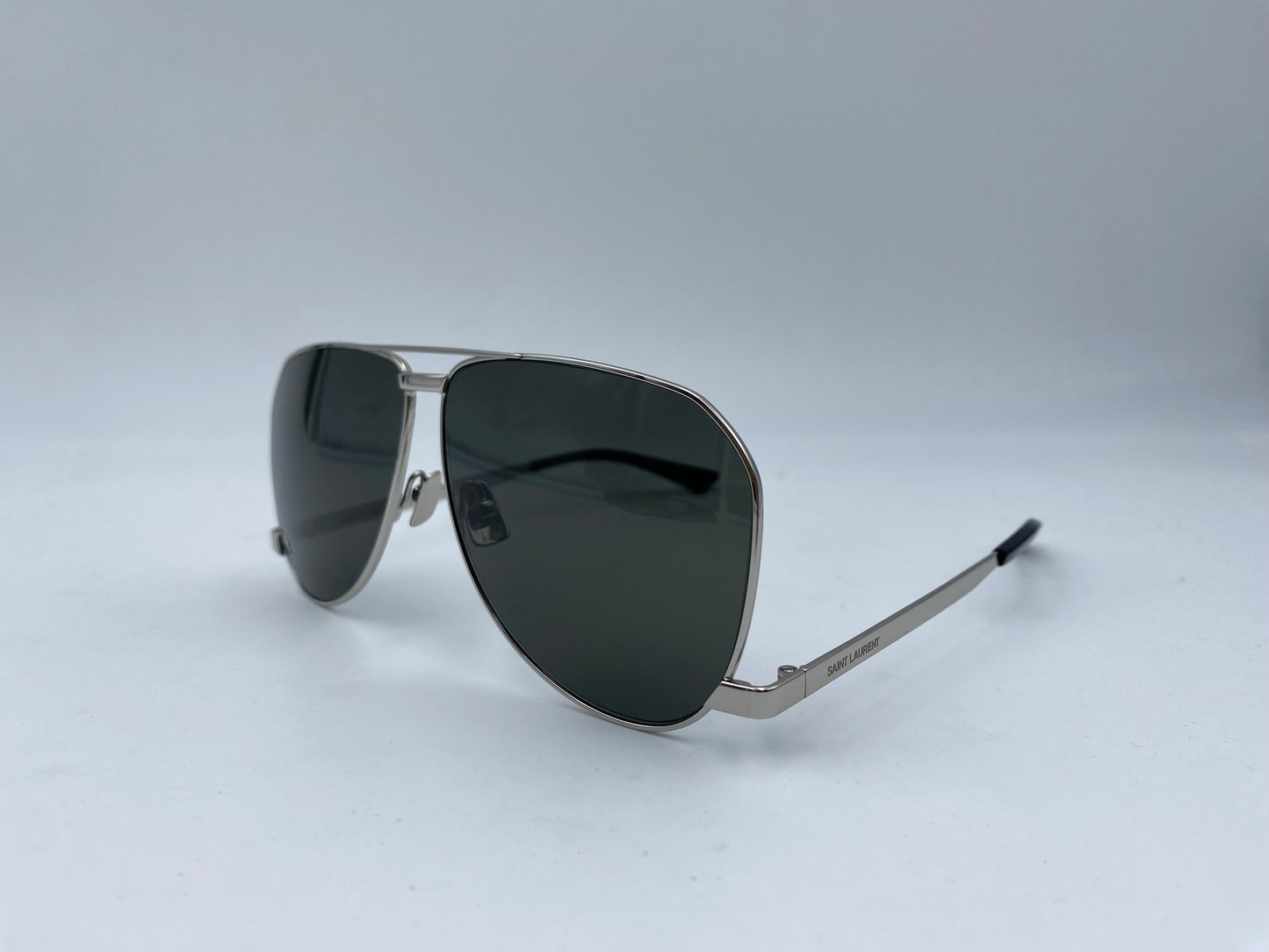 SL 690 DUST 002