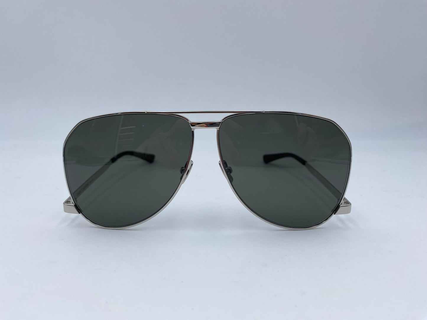SL 690 DUST 002