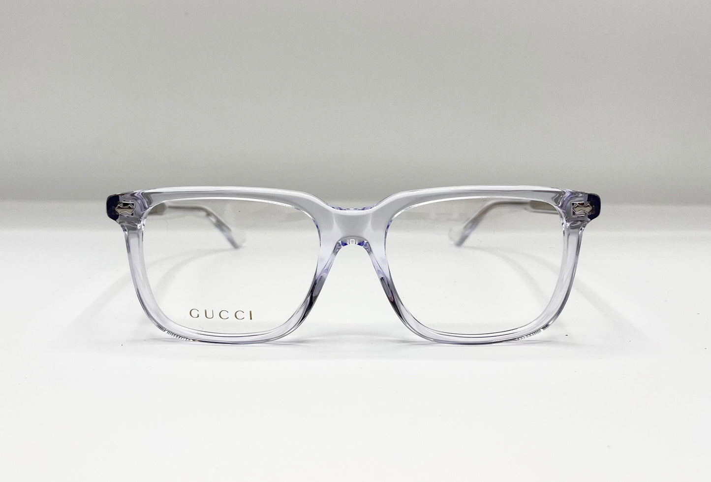 GG0737O 018