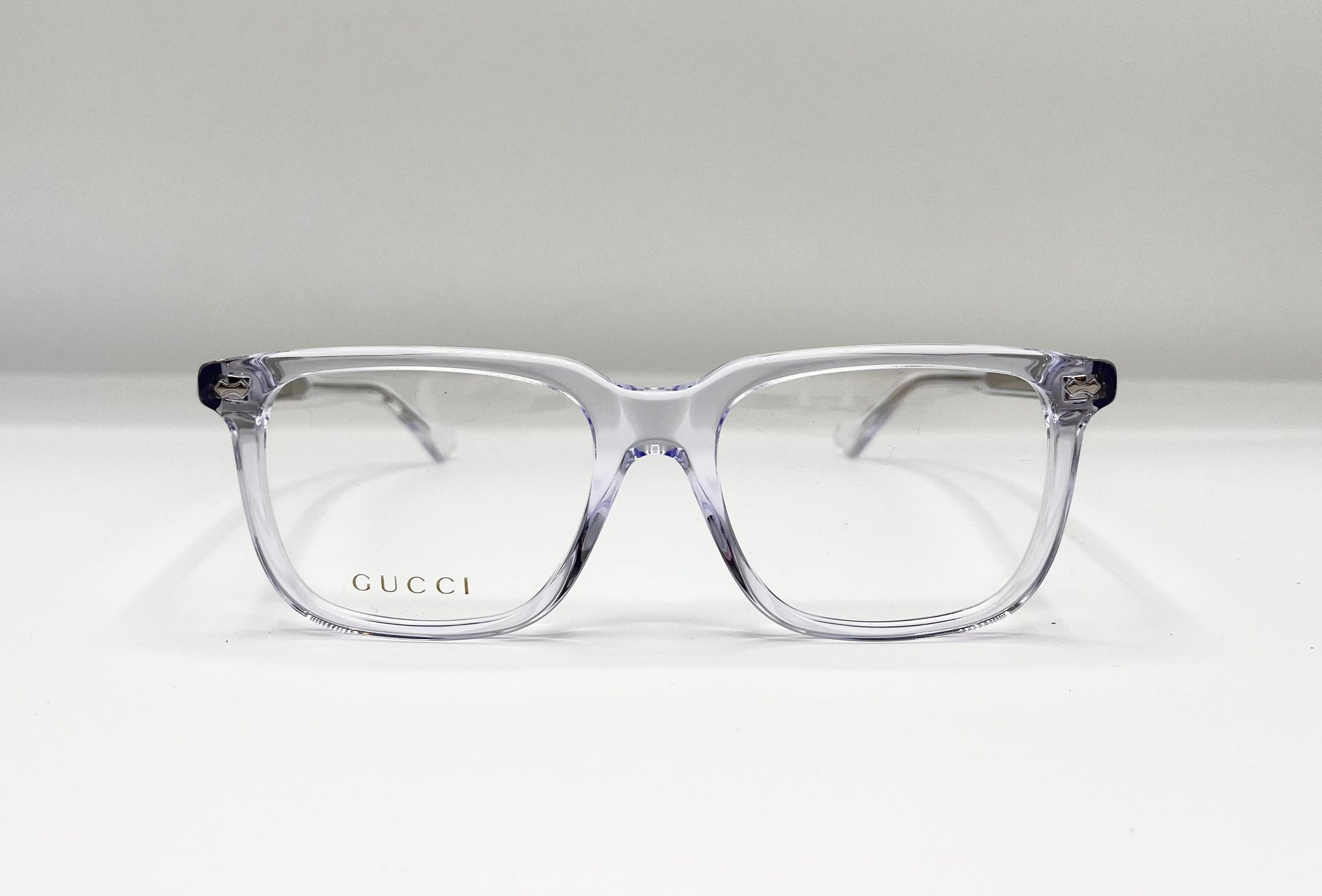 GG0737O 018